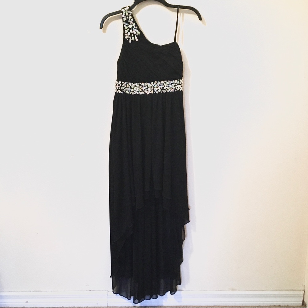 High-low black formal dress